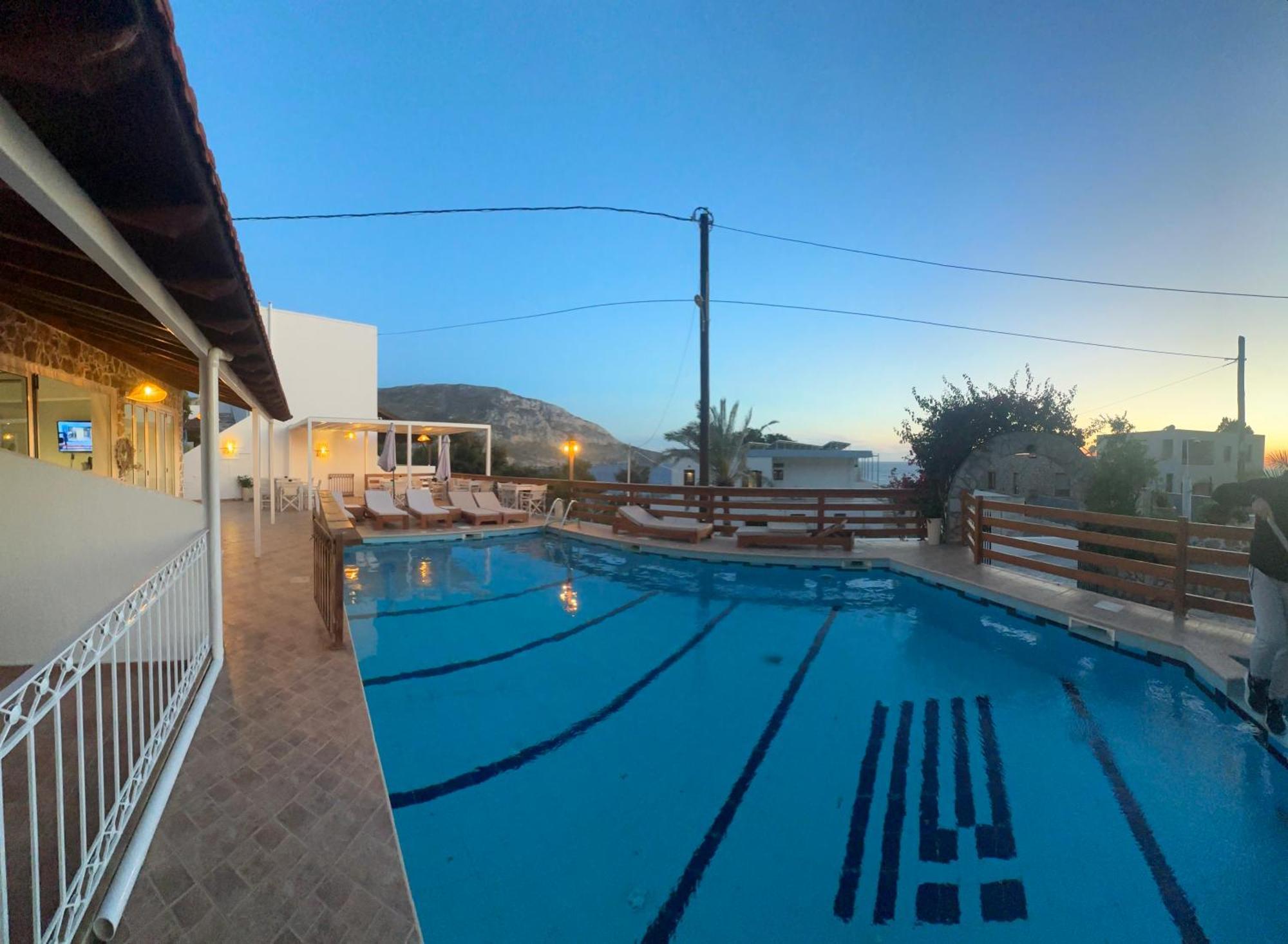 Aparthotel Mary Popi Panormos  Exterior foto
